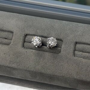 NEW 4.00ctw Round Lab Diamond 14k White Gold 4-Prong Basket Stud Earrings